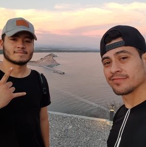 Meet your Posher, Andreas barrera